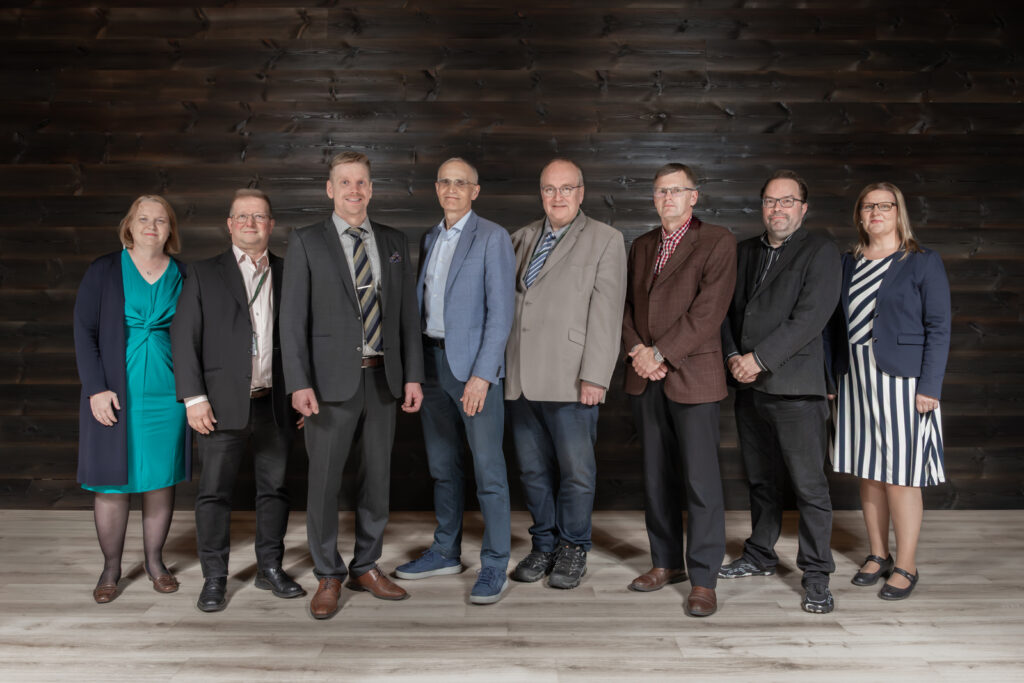 Kuvassa Loimaan kaupungin johtoryhmä.